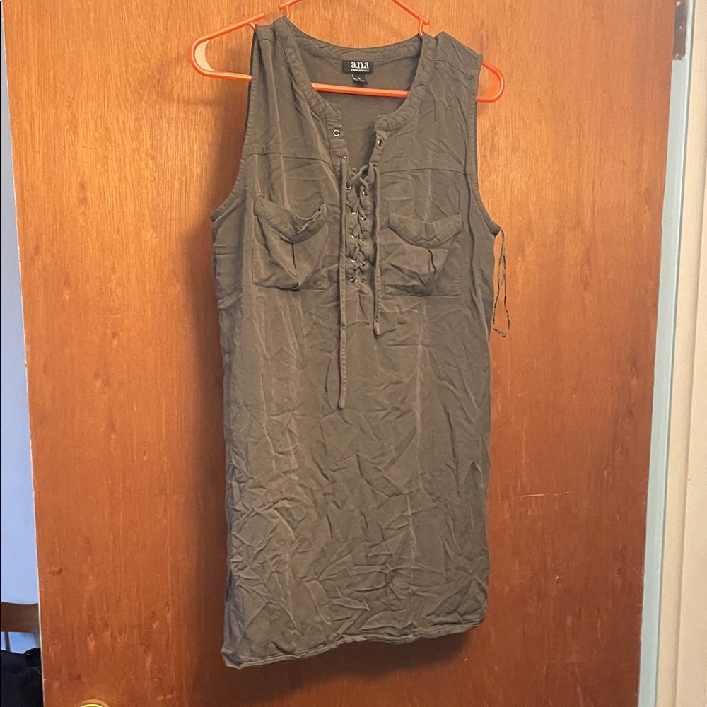 Green Sleeveless Lace-Up Dress